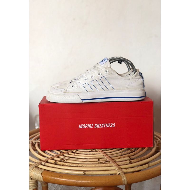 sepatu second Adidas Nizza