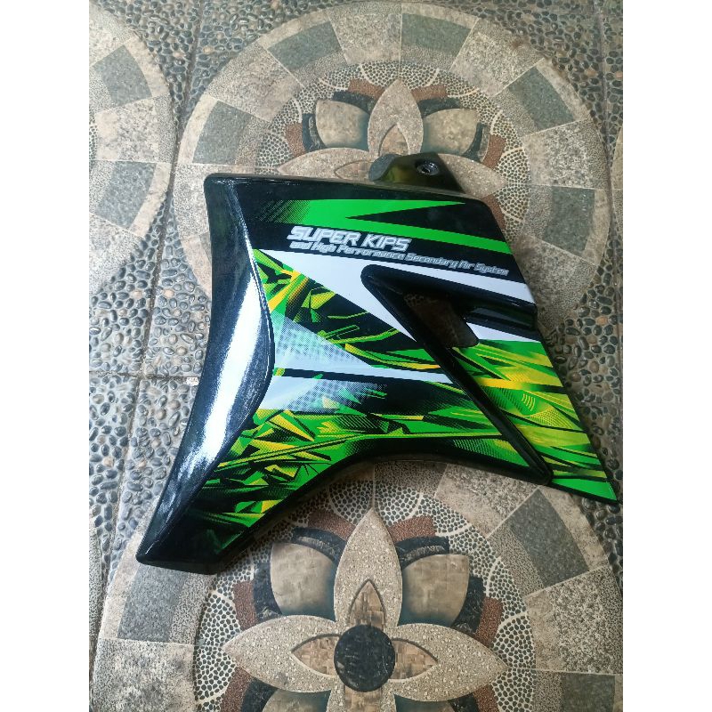 sayap tangki ninja R sebelah kiri, original copotan