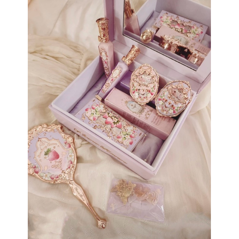 Flower Knows Stawberry Rococo MakeUp gift Set