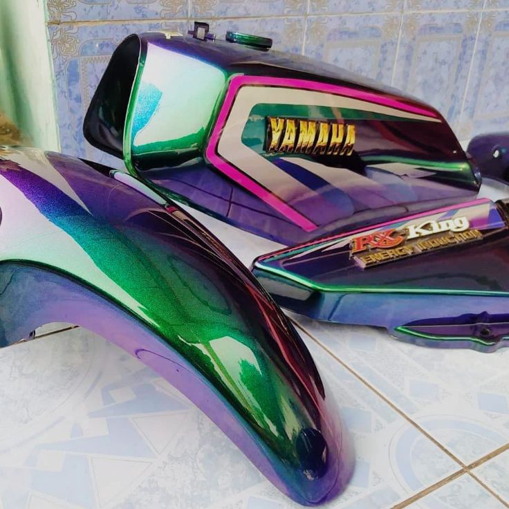 

Kirim Sekarang Cat Bunglon Pu 3 Warna Green Purpel Blue Hijau