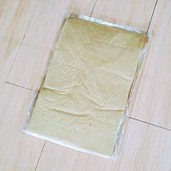 

kulit tahu ukuran 20 x 30 cm tanpa merek perlembar