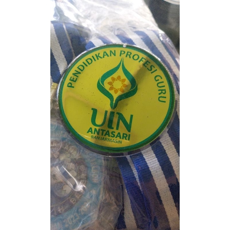 

MEDALI WISUDA AKRILIK RESIN 1 muka dan 2muka (bolak balik)