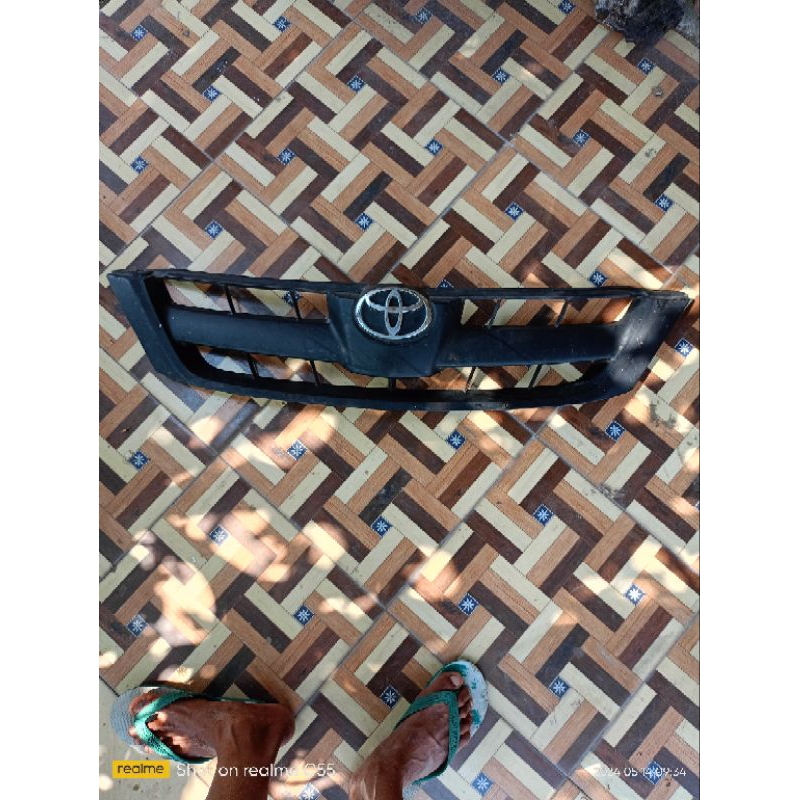 Grill Toyota Inova 2005-2006 ORI SECOND