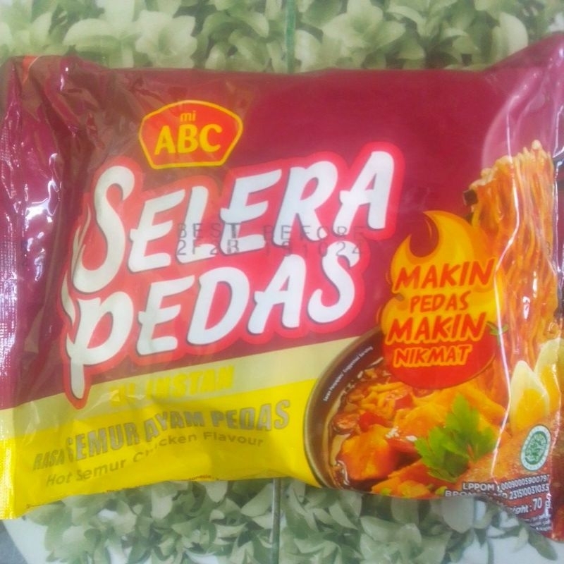 

Mie ABC Selera Pedas Semur ayam