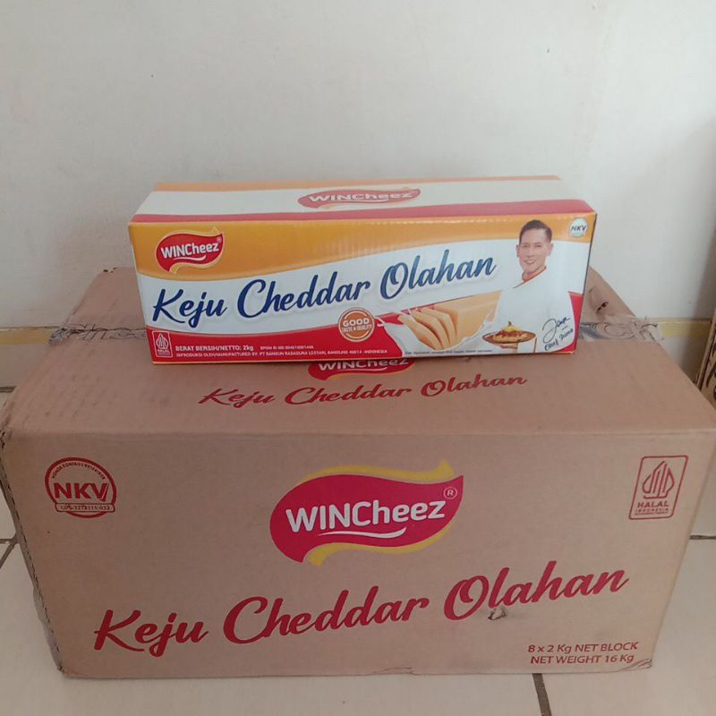 

Keju Cheddar Wincheez 2kg isi 1 karton 8 blok