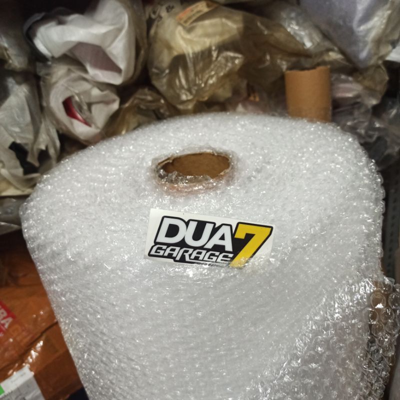

Packing tambahan extra bubble wrap pelindung barang anti pecah dan baret