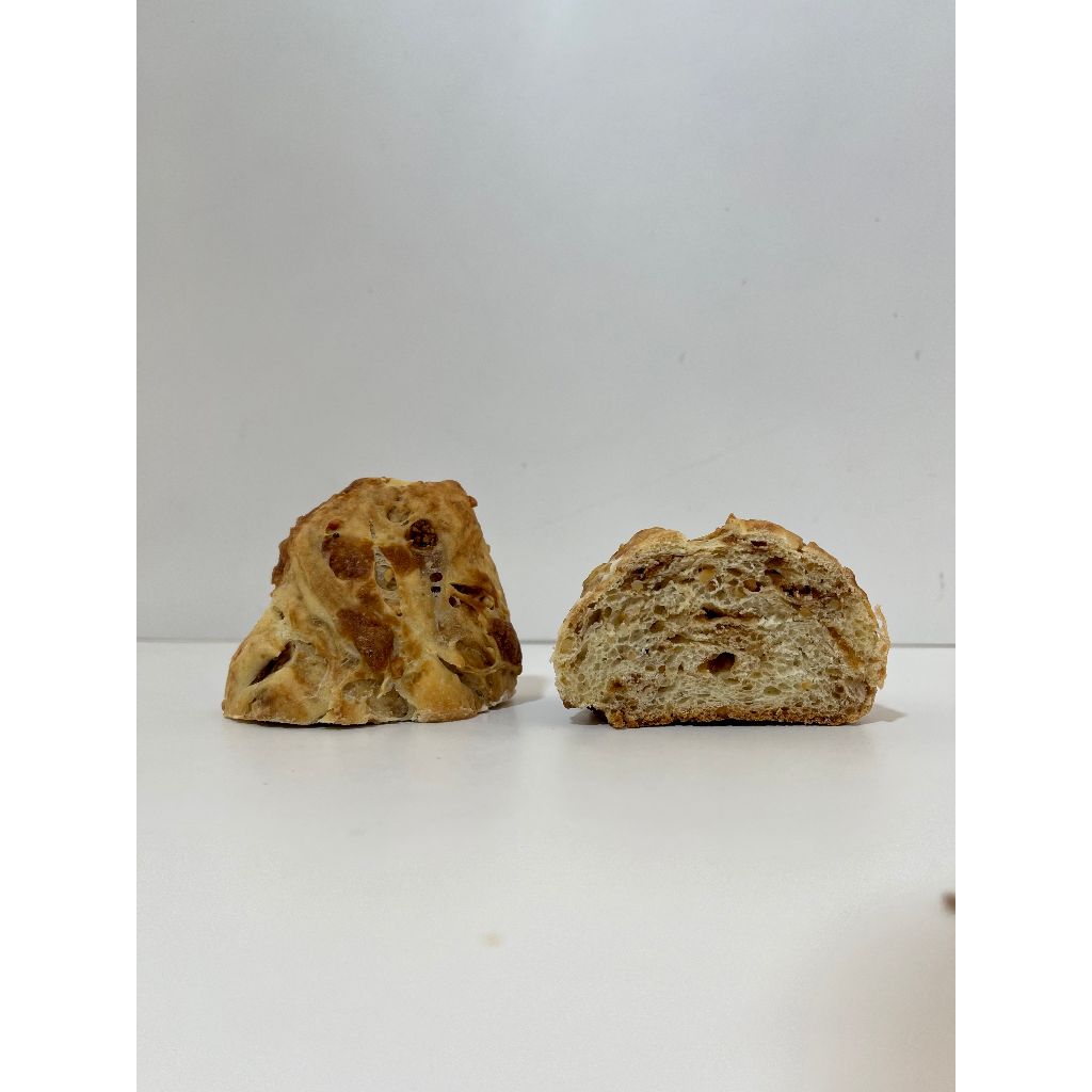 

ROTI BRIONCHE WALNUT DATES CHOCO | ARTISAN BREAD