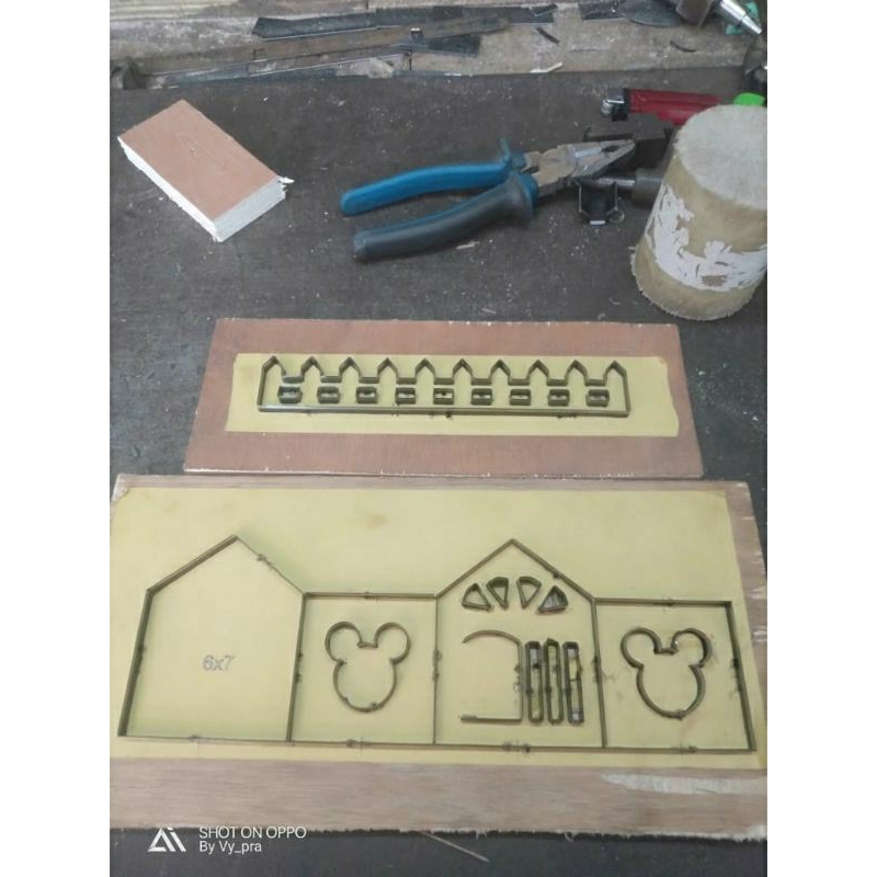 

Cetakan Rumah Kelomang 6x7 Custom