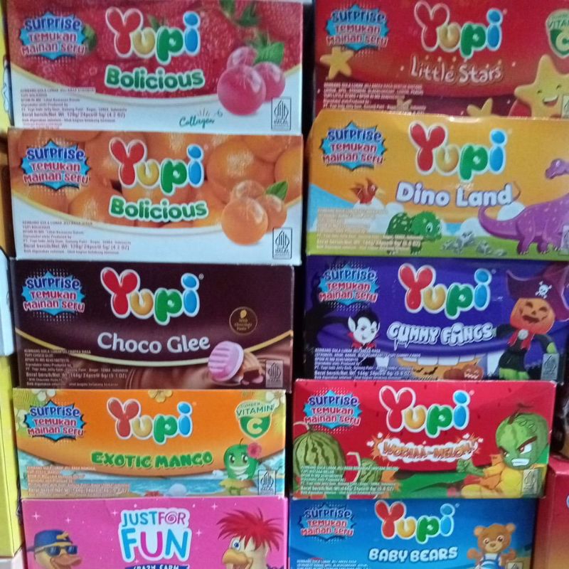 

YUPI aneka bentuk dan rasa 500an isi 24bks
