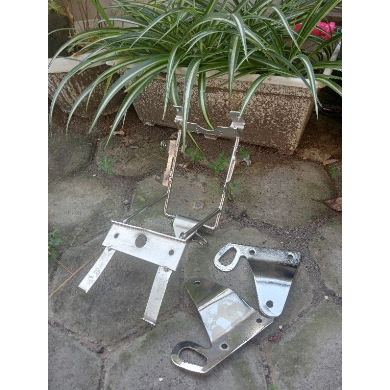 BREKET DUDUKAN LAMPU DEPAN NINJA SS PNP SKOK HONDA TIGER,GL,MEGAPRO PANGKON LAMPU DEPAN NINJA SS PNP