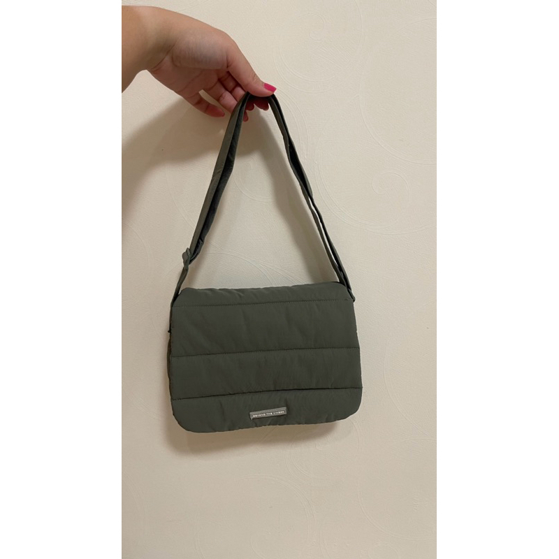 beyond the vines in moss (preloved like new)