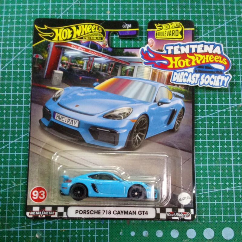 PORSCHE 718 CAYMAN GT4