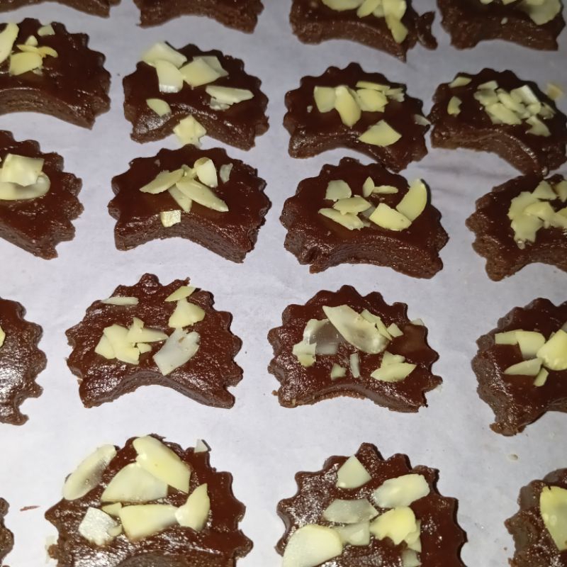 

OPEN PO COOKIES COKLAT ALMOND SLICE