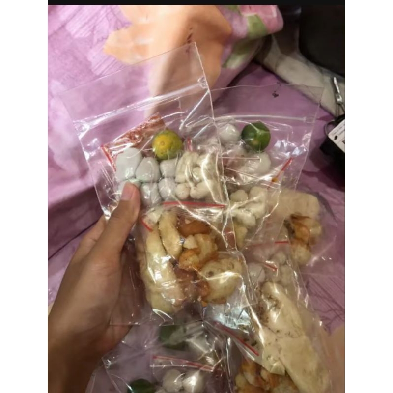 

PAKET BAKSO ACI 10 PCS/ISI 6 BUTIR
