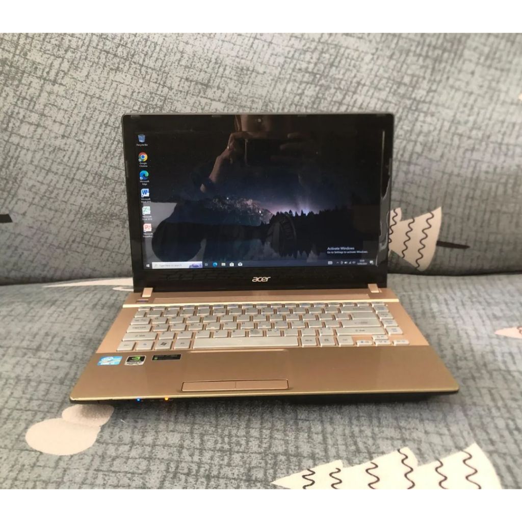 Laptop Acer Aspire V3-471G Prosessor Intel core i7