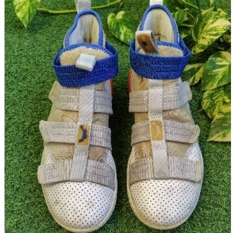 Sepatu Lebron James Soldier 11 SFG