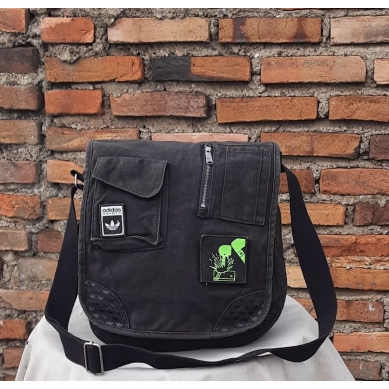 adidas trefoil sling bag