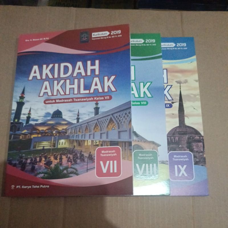 Buku Aqidah Akhlak MTs Kelas 7, 8, 9 Kurikulum 2019(Toha Putra)