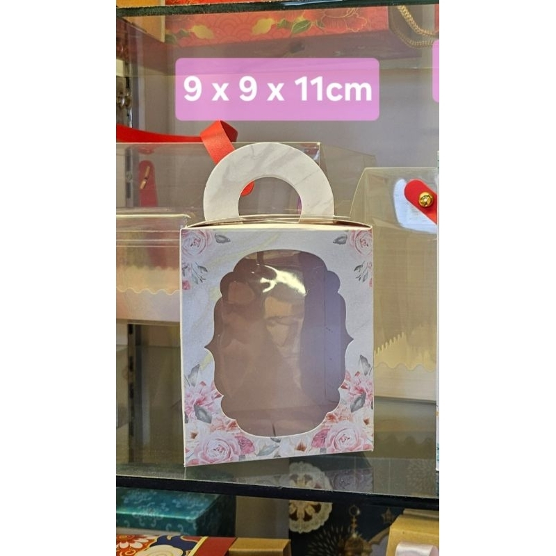

10 pcs Souvenir Box 9x9x11 cm