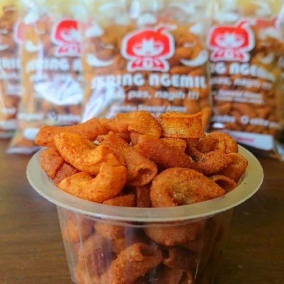 

MAKARONI PEDAS DAUN JERUK | SERING NGEMIL