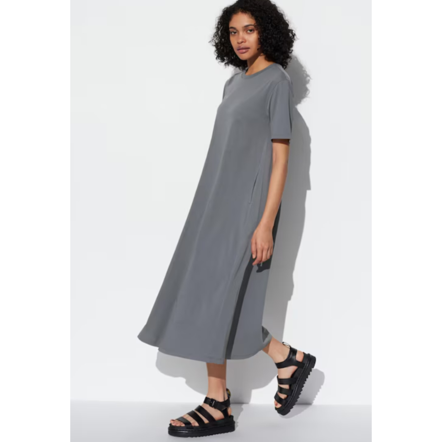 AIRism Katun Gaun T Lengan Pendek