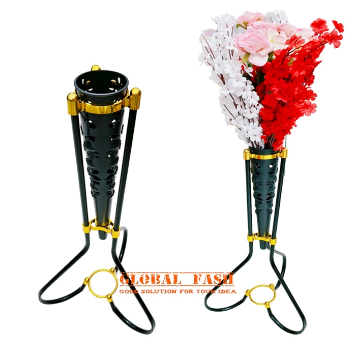 Standing Pot Besi Kerucut / Pot Bunga Sudut / Vas Bunga Corong Besi / vas dekorasi besi