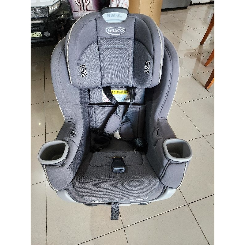 Preloved Graco Extend 2 Fit Baby and Kids Car Seat
