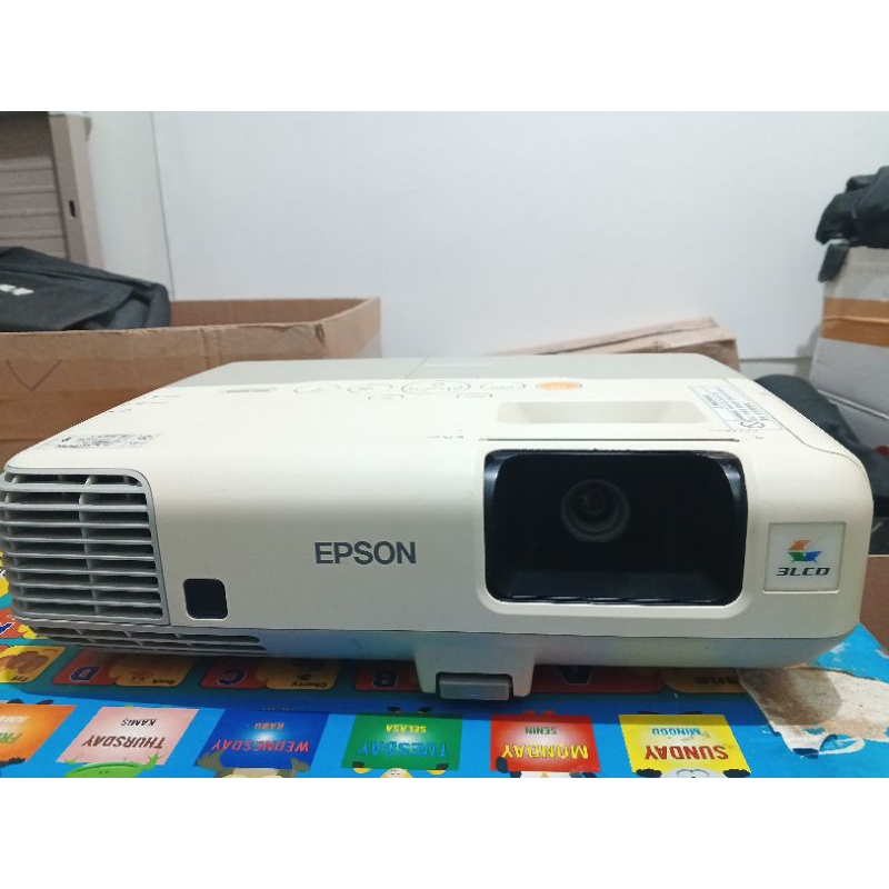 proyektor Epson eb 900 HDMI