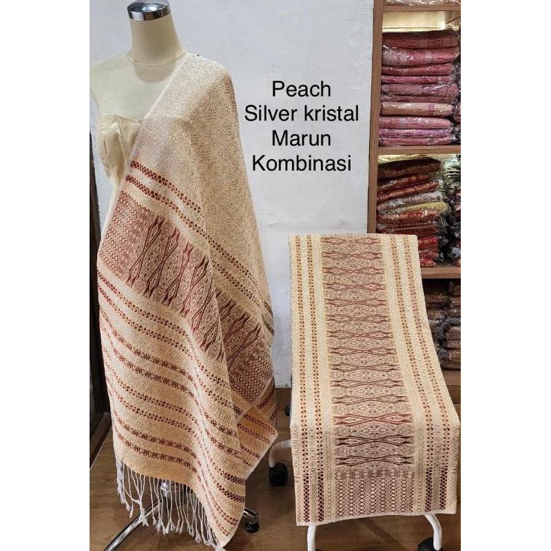 Songket Medan Tumtuman Wanita Tarutung Tanpa Sambungan Warna Merah Tembaga Marun Coklat