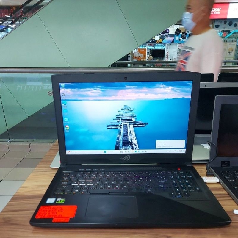 Laptop asus rog strix core i7 8750H ram 8gb ssd 256gb hdd 750 GB Strix 15 gl503g gtx 1050ti  215