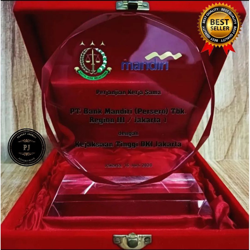 Plakat Akrilik | Plakat Custom | Plakat Penghargaan | Plakat Wisuda | Plakat 1cm