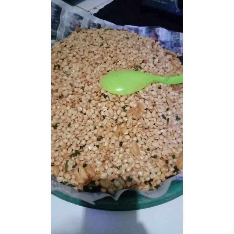 

kacang goreng gurih