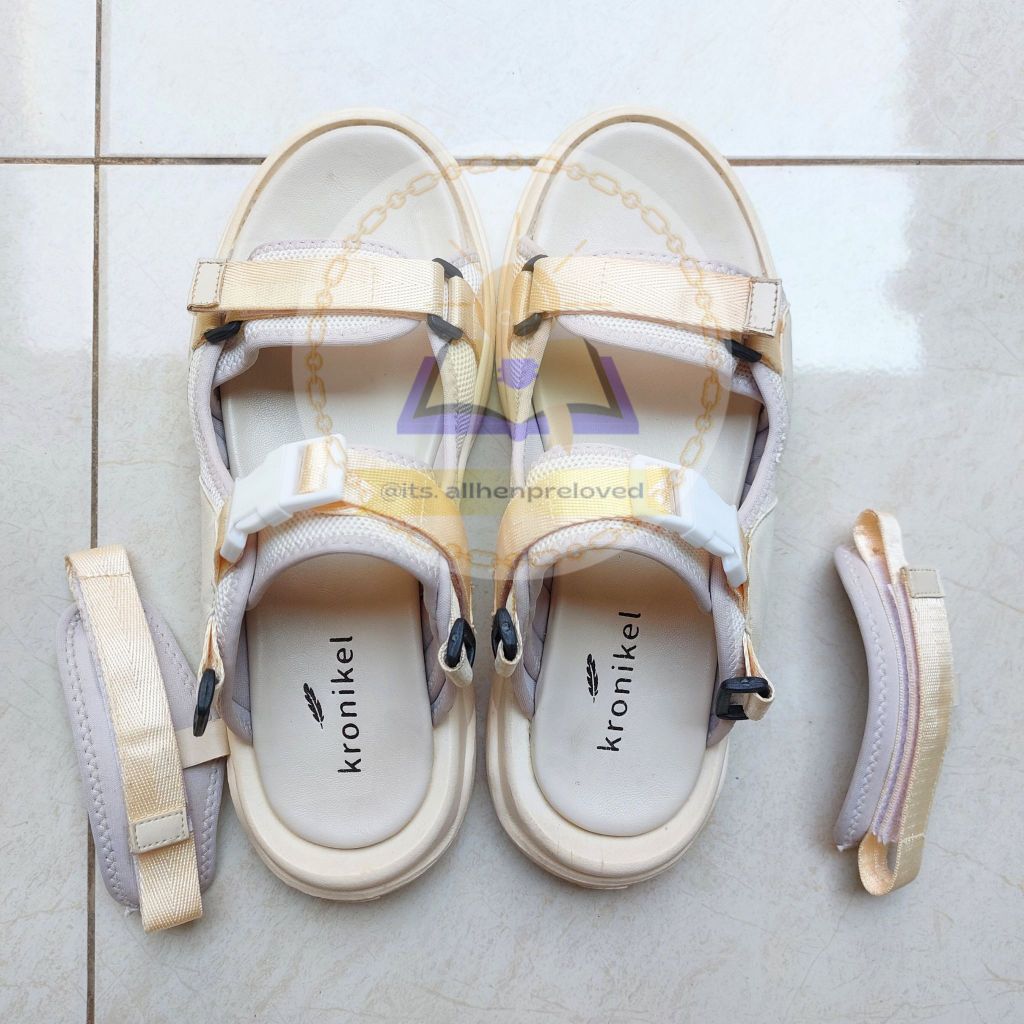 PRELOVED Sandal KRONIKEL PROJECT - Clara | Sandal | Sepatu Wanita | Sneakers | Wedges | Fashion Wani