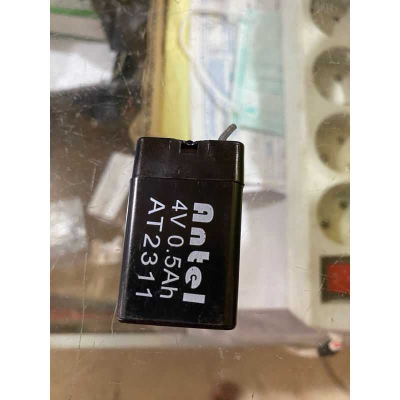 Batre aki 4v 0.5ah