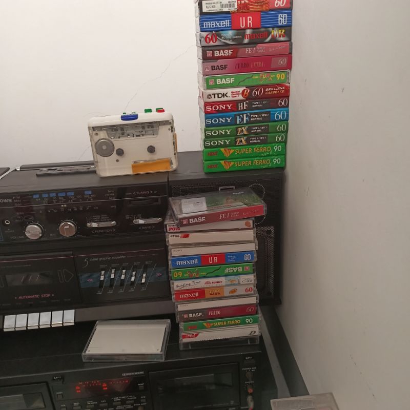 Mix Tape Isi lagu kaset pita