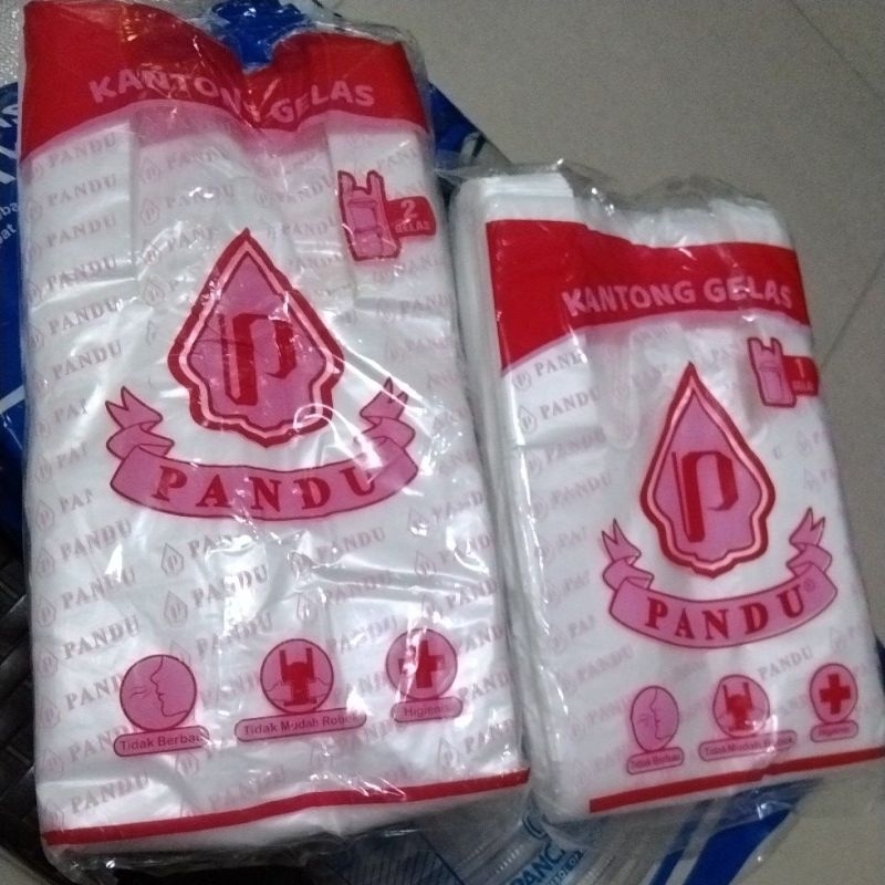 kantong plastik 2 GELAS putih bening merk PANDU 90 gr. biasa untuk tpt es juz. muat 2 gelas plastik.