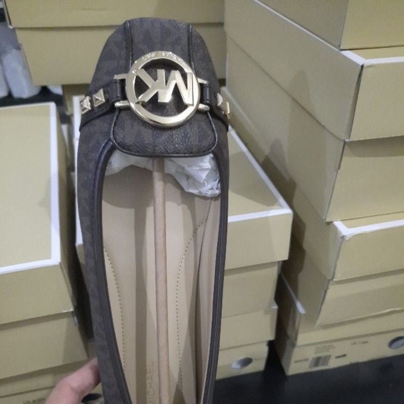 Sepatu MK MK original signature Brown