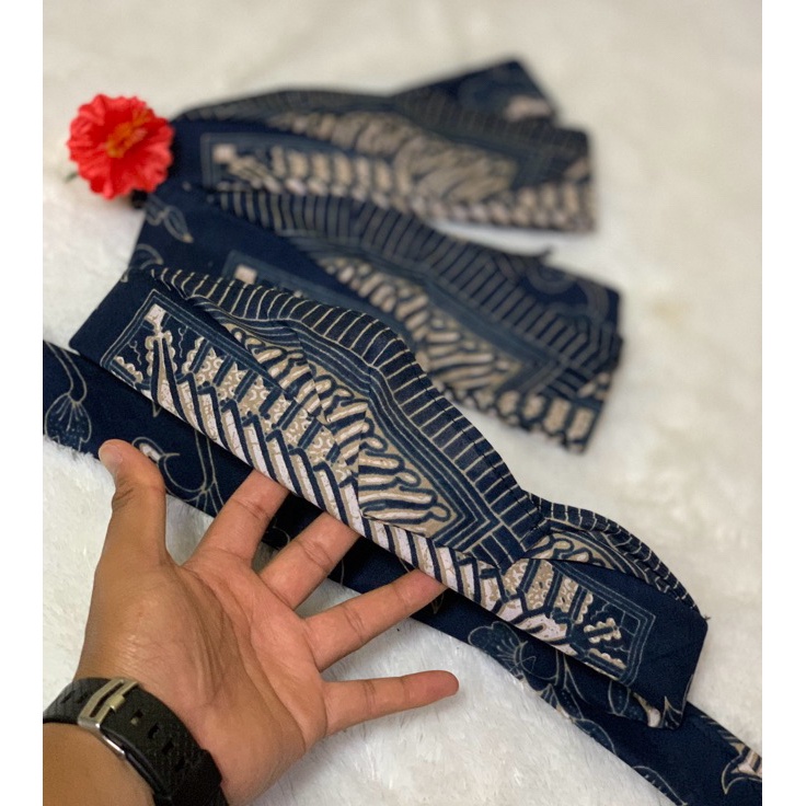 Pesan sekarang UDENG BATIK PRINT SETENGAH JADI NAYAH  PAKAIAN ADAT BALI