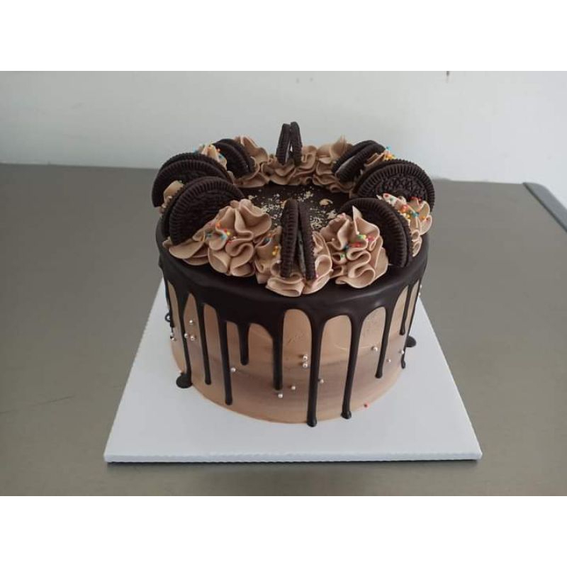 

DRIP CAKE_BIRTHDAY CAKE