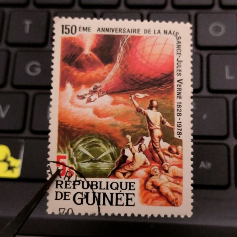 

Peangko Guinea 5 Cent 150th Anniversary Birth of Jules Verne Used - Prangko Guinee