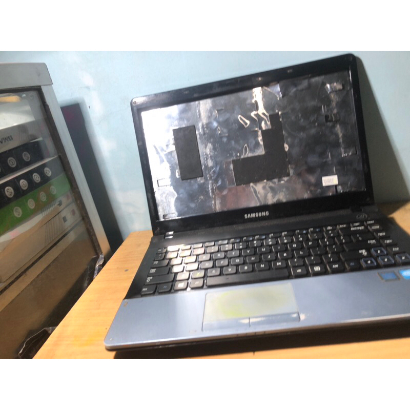 casing samsung np300E4x kesing case bekas layak pakai murah