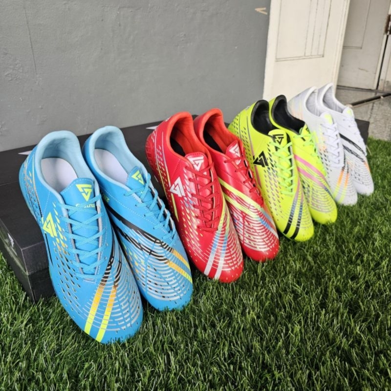 SEPATU SEPAK BOLA BRAND GAZTRUZ PREDATOR LOKAL