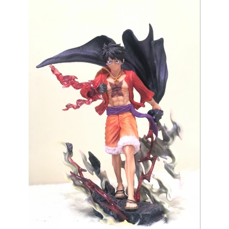 Action Figure One Piece - Luffy Haki Robe Recast
