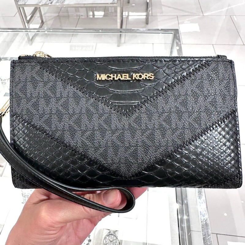 Dompet M K JetSet travel