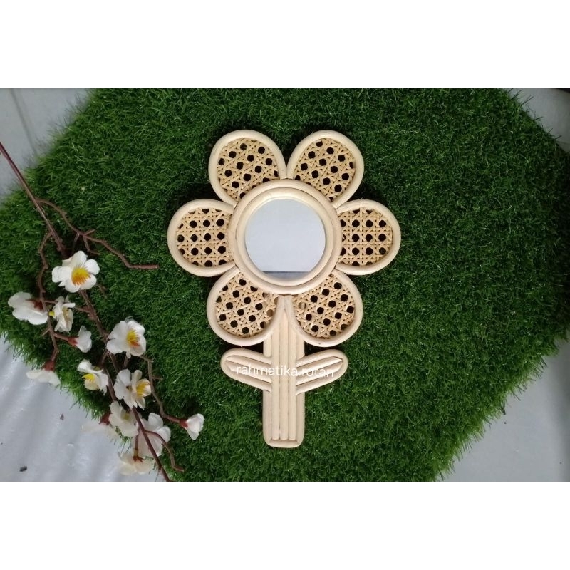 cermin mini bunga rotan hiasan dinding kamar anak