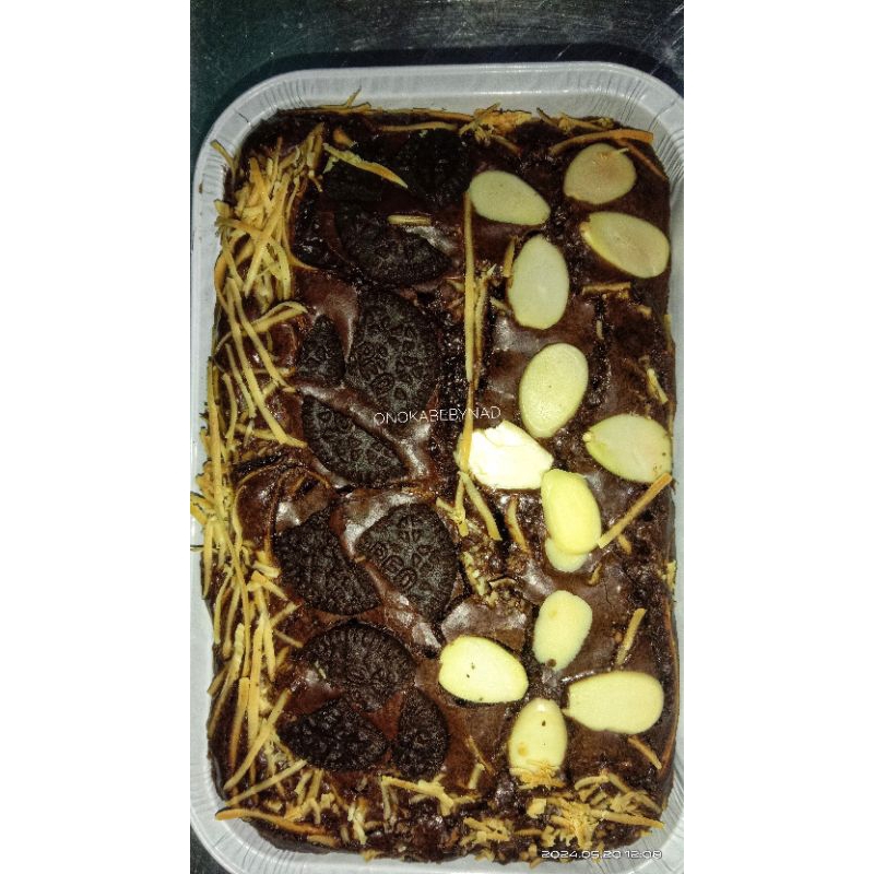 

fudgy brownies 15x9 t 6cm