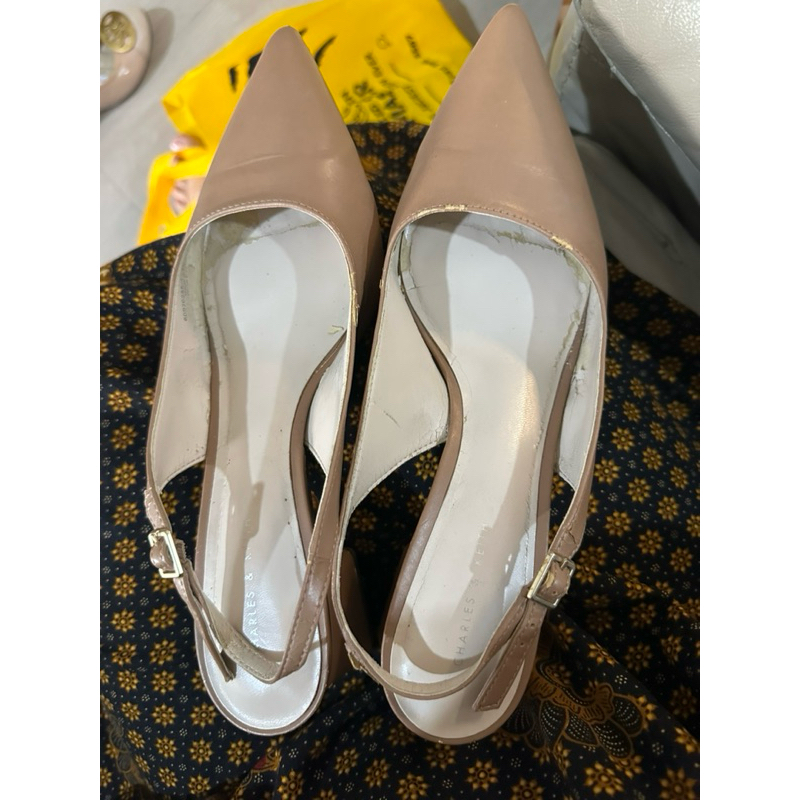 [PRELOVED] SEPATU WANITA CHARLES N KEITH