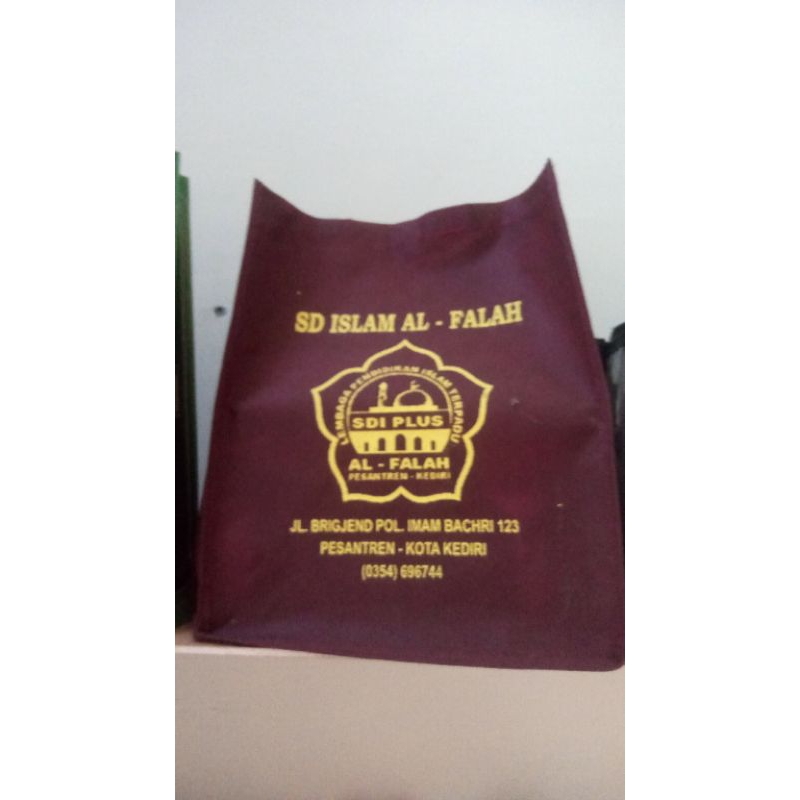 

TAS JUMBO TAS WISUDA TAS PERPISAHAN TAS TEBAL BISA PILIH WARNA