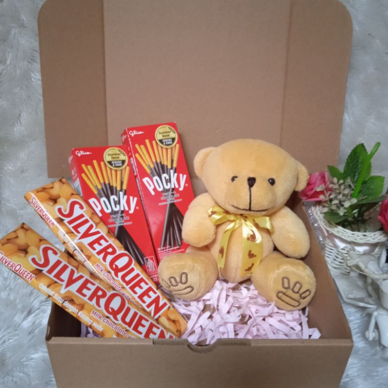 

Ssl09 Hampers coklat boneka kado ulang tahun wisuda aniversary valentine gift box