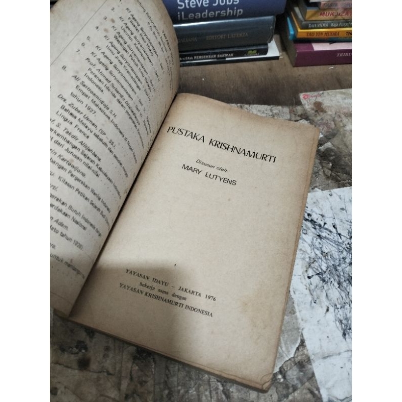 PUSTAKA KRISHNAMURTI by Mary Lutyens